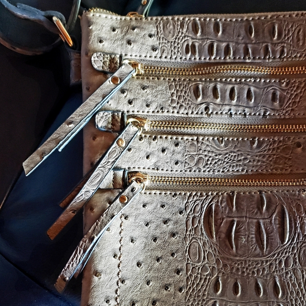 Purse Faux Embossed Leather Neutral Taupe Shoulder Cross-Body Bag Zip - Picture 3 of 10
